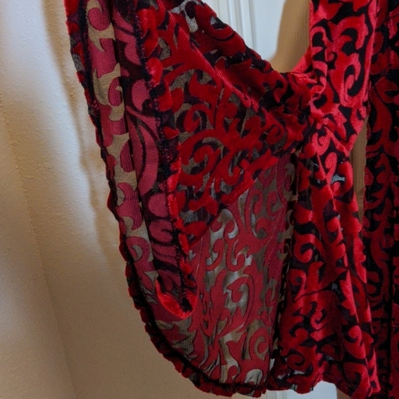 Velveteen 90s gothchic style dress (think Buffy) - Picture 4 of 6